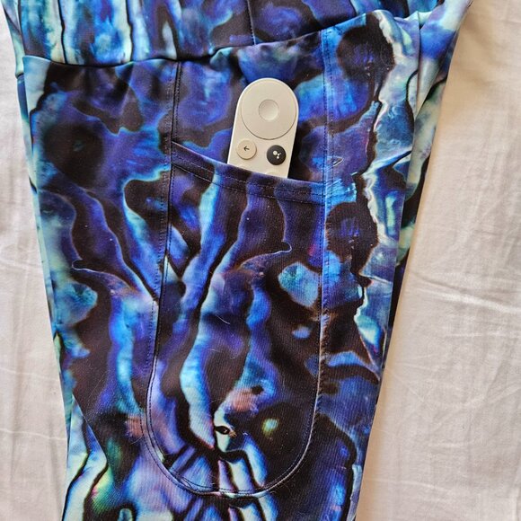Waterlust Abalone Restoration Leggings - Small - Picture 5 of 5
